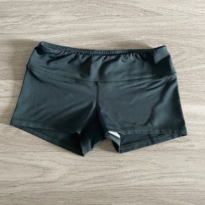 Forest green Fleo shorts, originals, size M